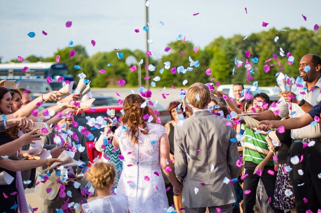 Read more about the article Easy Wedding Activities for Kids