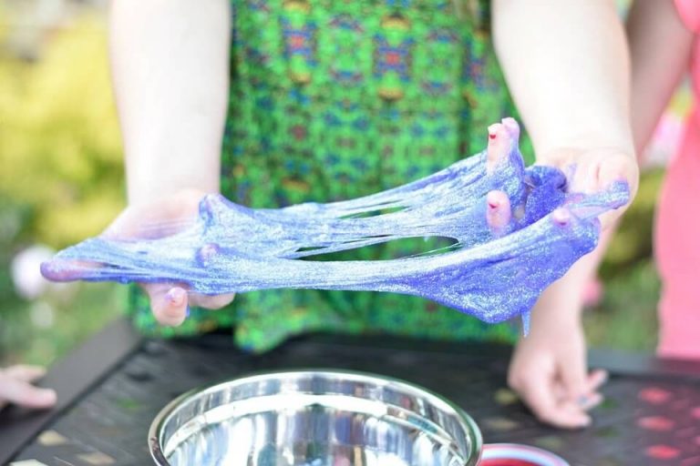 How to Make Slime for a Kid’s Party