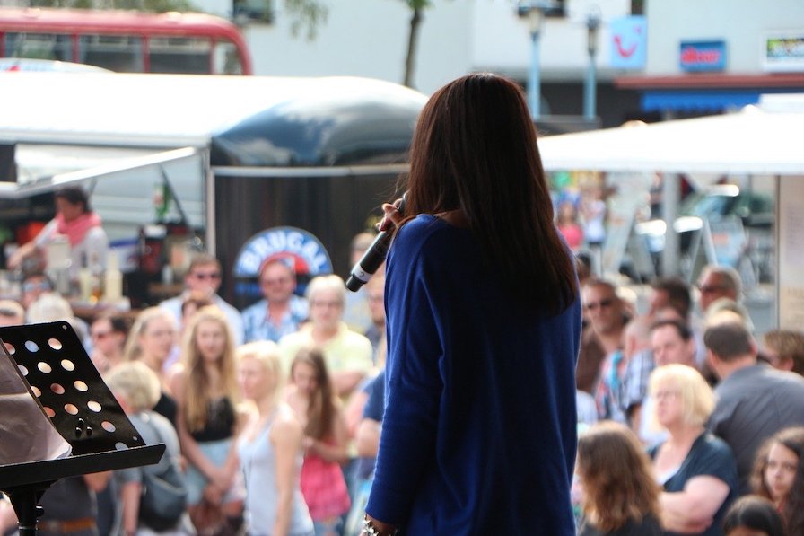 Outside concert