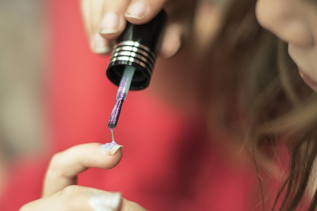 Pamper party manicure for a kid